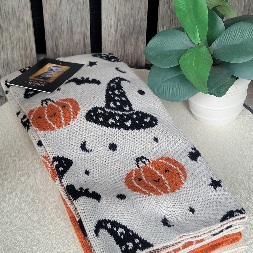Cynthia Rowley 3 pack Pumpkins Hats & Bats Hand Towels